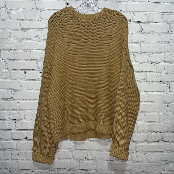 Free People Dream Cable Knit Crewneck Sweater Size Large Unisex - Picture 2 of 12